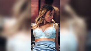Sydney Sweeney has big natural tits - Goddesses